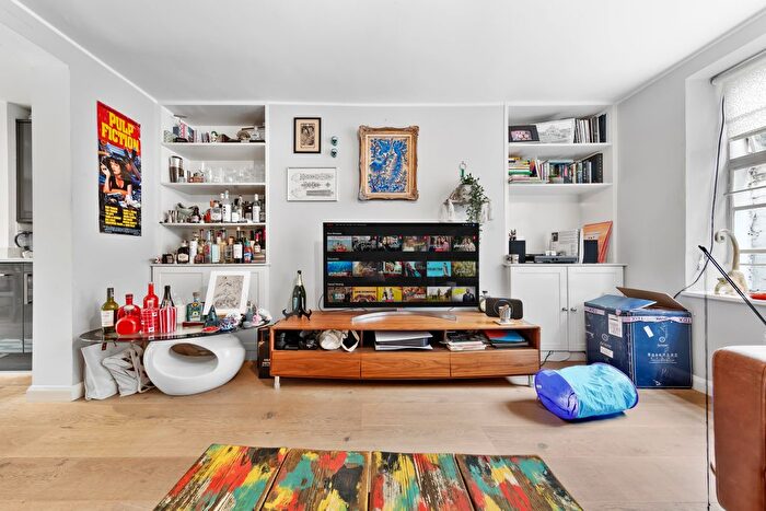 2 Bedroom Flat For Sale In Camden Street, London, NW1