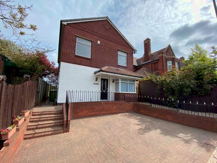 4 Bedroom Detached House To Rent In Ryhope Road, Grangetown, Sunderland, SR2
