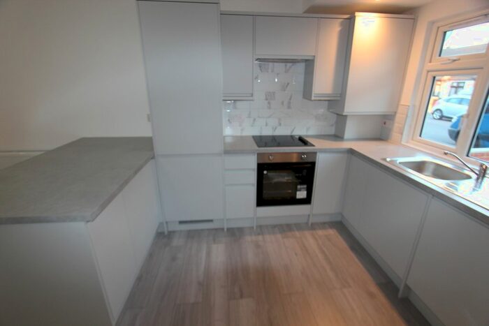 3 Bedroom Terraced House To Rent In Cedar Avenue, Enfield, EN3