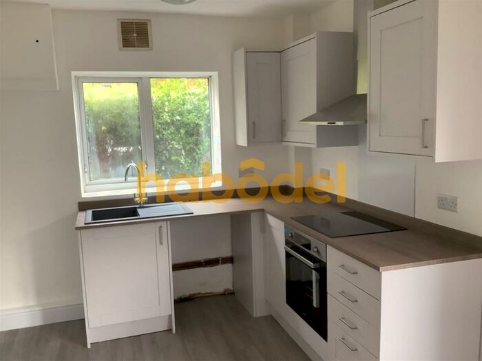 3 Bedroom Semi-Detached House To Rent In Inglewood Drive, Newcastle, ST5