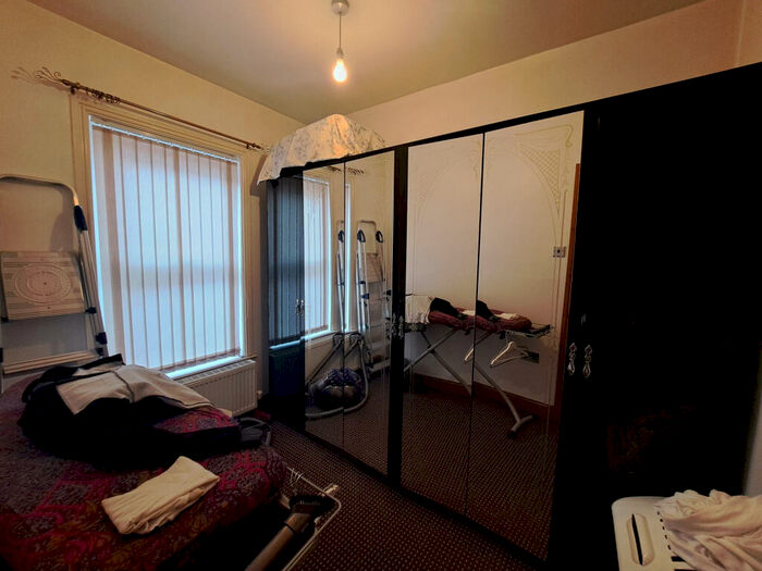 3 Bedroom Terraced House To Rent In Mossley Road, Ashton-under-lyne, OL6