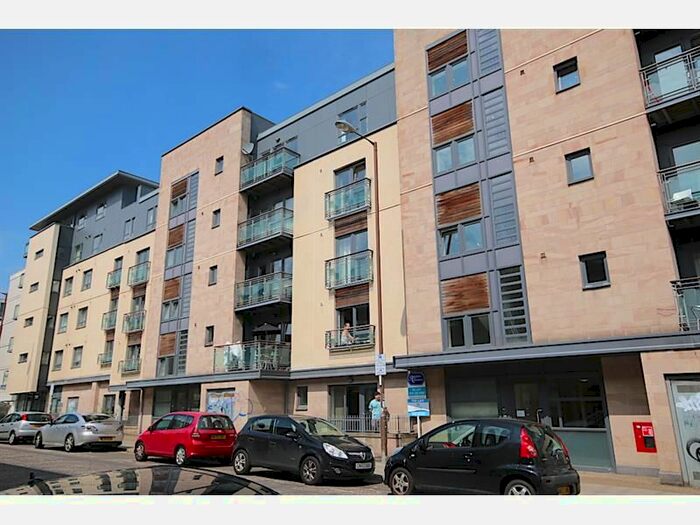 2 Bedroom Flat To Rent In Lochrin Place, Edinburgh, EH3