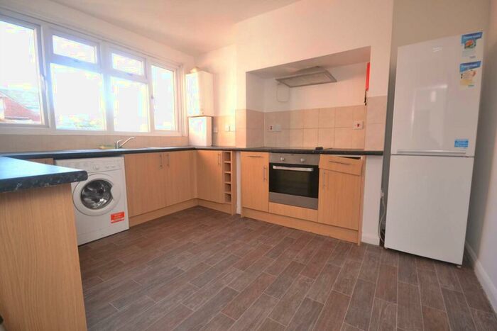 3 Bedroom Terraced House To Rent In Erleigh Road, Reading, RG1