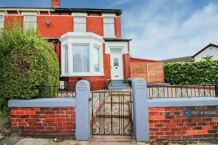 3 Bedroom Semi-Detached House To Rent In Tulketh Brow, Ashton-On-Ribble, Preston, PR2