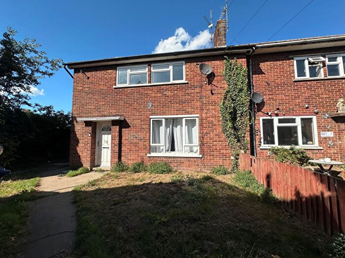 4 Bedroom End Terrace House To Rent In Hawthorne Avenue, Wisbech, PE13