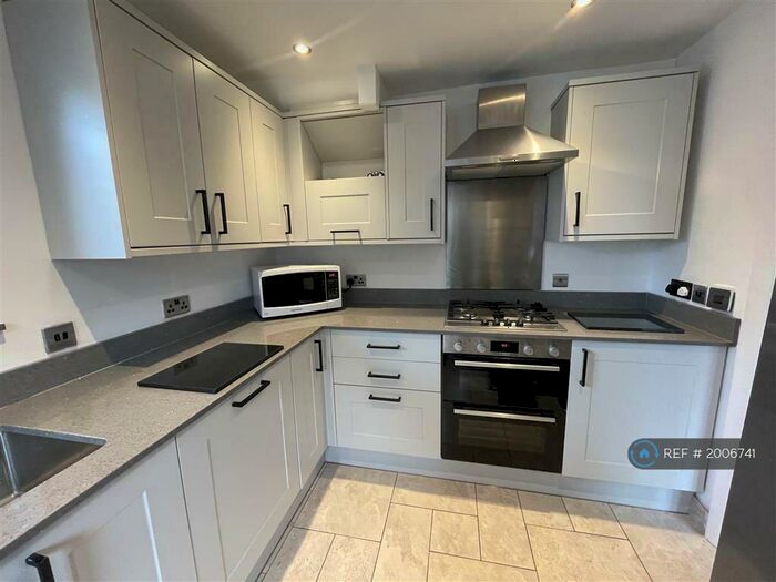 3 Bedroom Semi-Detached House To Rent In Claremont, Newport, NP20