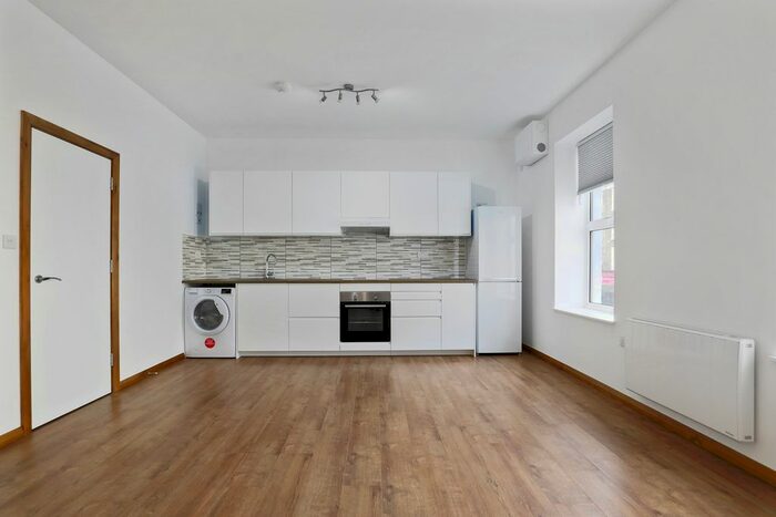 1 Bedroom Flat To Rent In Kingsland High Street, London, E8