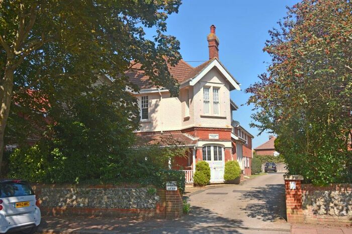 2 Bedroom Flat To Rent In Loxley Gardens, Bulkington Avenue, Worthing, BN14