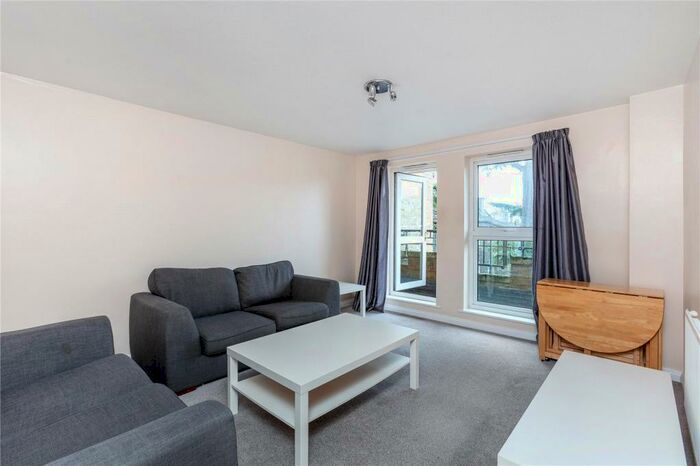 2 Bedroom Apartment To Rent In Sienna Court, St. James's Drive, London, SW12