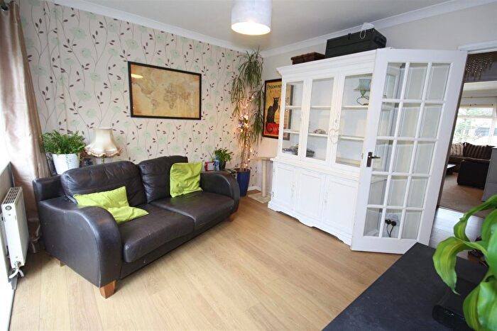 4 Bedroom Detached House For Sale In Vine Way, Brentwood, CM14