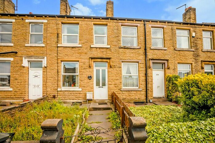 2 Bedroom Terraced House To Rent In Leeds Road, Huddersfield, HD1