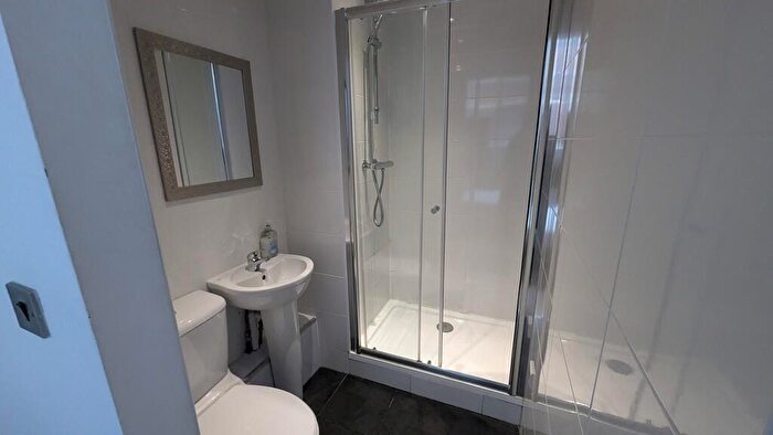 2 Bedroom Apartment To Rent In Apartment A, Pollard Street, M4