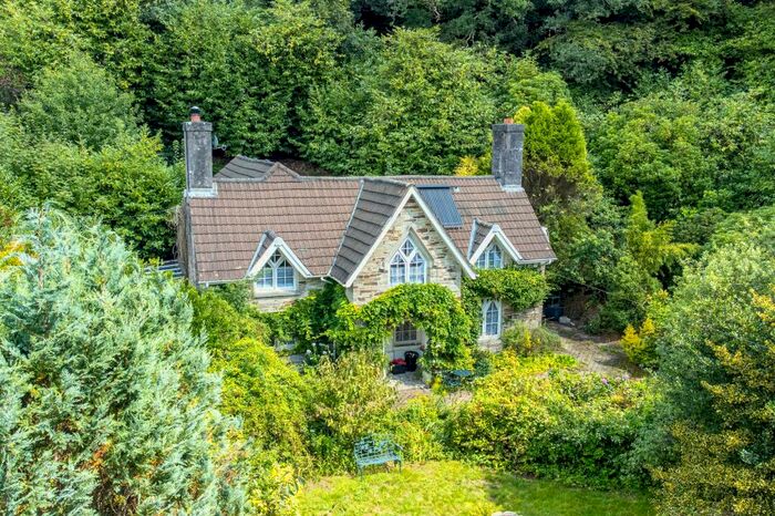 4 Bedroom Detached House For Sale In Looe Mills, Liskeard, PL14