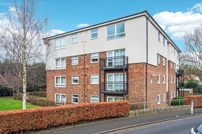 2 Bedroom Flat For Sale In Teddar Close, Hillingdon, UB10
