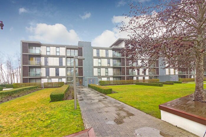 2 Bedroom Apartment To Rent In Central Milton Keynes, Milton Keynes, Buckinghamshire, MK9