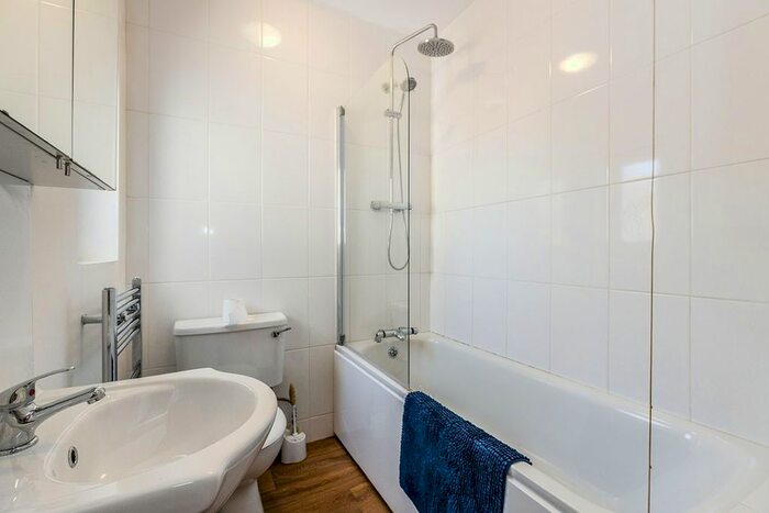 1 Bedroom Property To Rent In Orchard Road, Southsea, Hampshire PO4