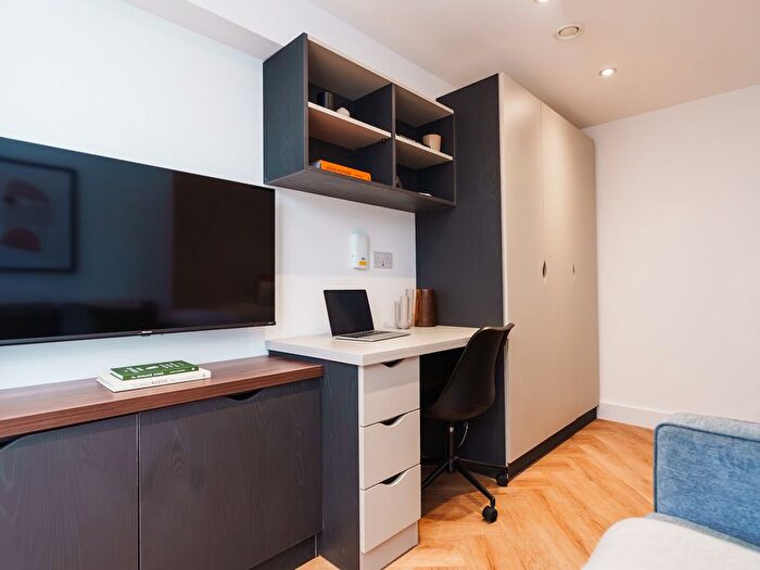 Studio To Rent In Apt, Butts Court #, LS1