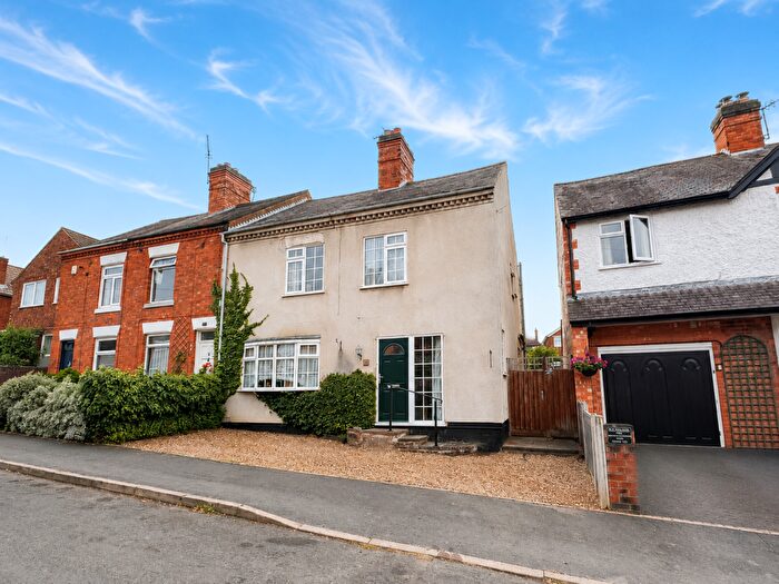 3 Bedroom End Of Terrace House For Sale In Chestnut Road, Glenfield, Leicester, Leicestershire, LE3