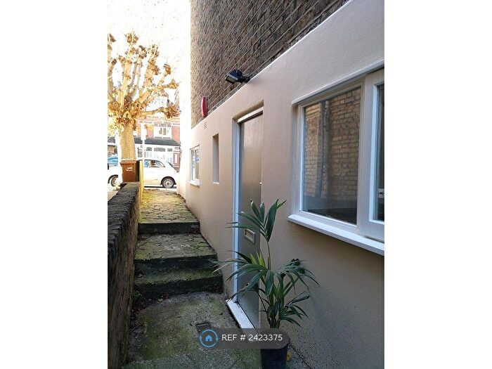 1 Bedroom Flat To Rent In East Dulwich, London, SE22