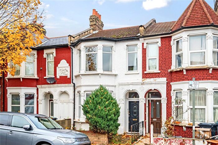 2 Bedroom Flat To Rent In Beresford Road, Harringay, London, N8