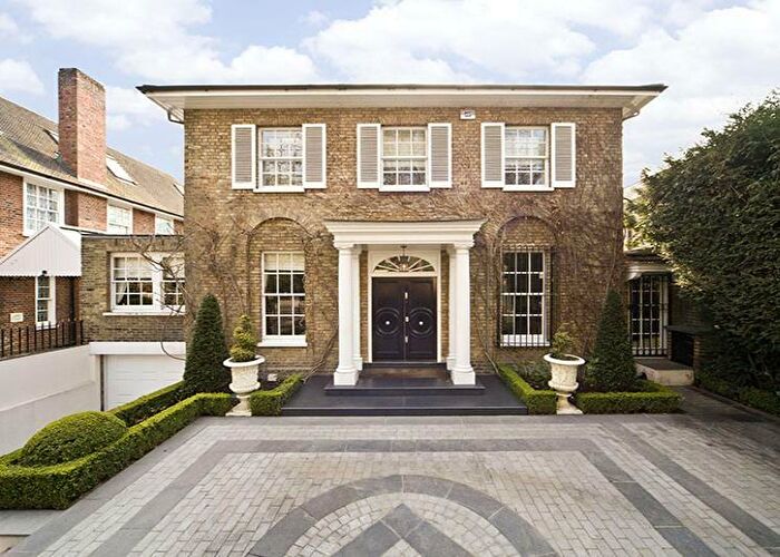 3 Bedroom Detached House To Rent In Avenue Road, St John's Wood, London, NW8