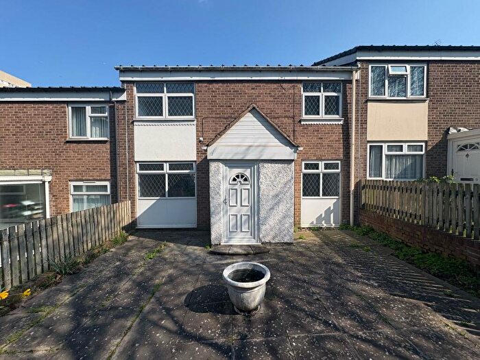 3 Bedroom Terraced House To Rent In Lount Walk, Birmingham, B19