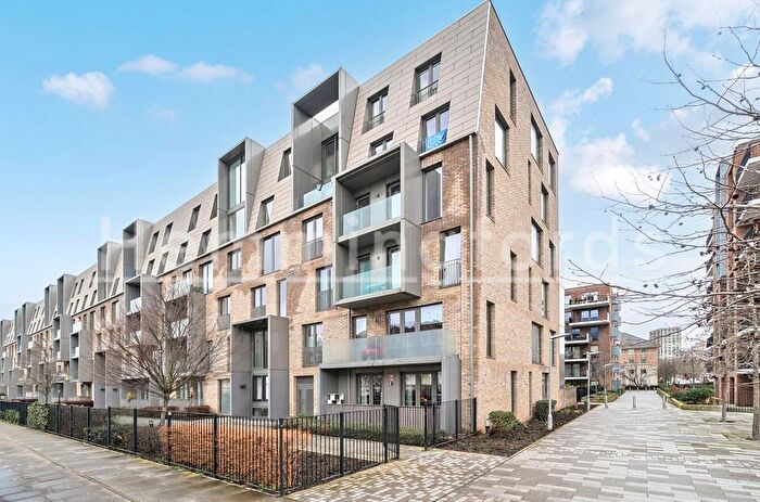 3 Bedroom Flat For Sale In Kilburn Park Road, London, NW6