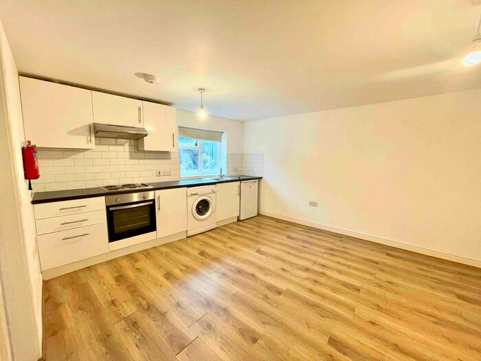 1 Bedroom Flat To Rent In Saint Margarets Terrace, Plumstead Common, SE18