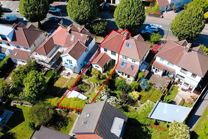 3 Bedroom Semi Detached House For Sale In Bedminster Road, Bedminster, Bristol, BS3