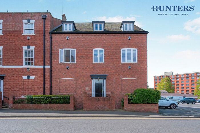 1 Bedroom Flat For Sale In Sandford Street, Lichfield, WS13