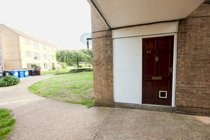 2 Bedroom Ground Flat To Rent In Lakenfields, Norwich, NR1