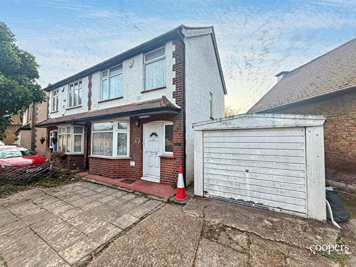 3 Bedroom Property To Rent In Sipson Road, Sipson, West Drayton, UB7