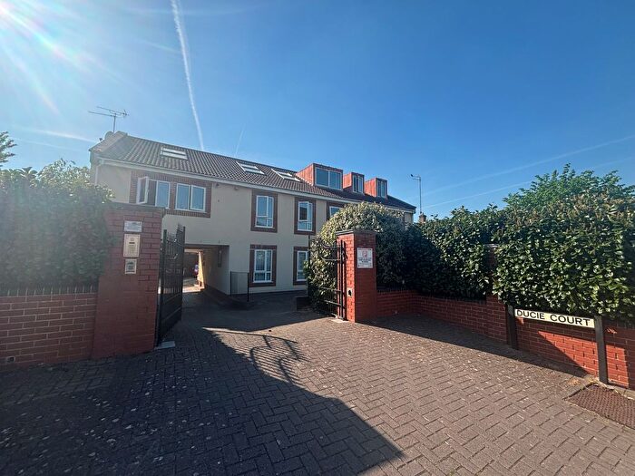 2 Bedroom Property To Rent In Ducie Road, Bristol, BS16