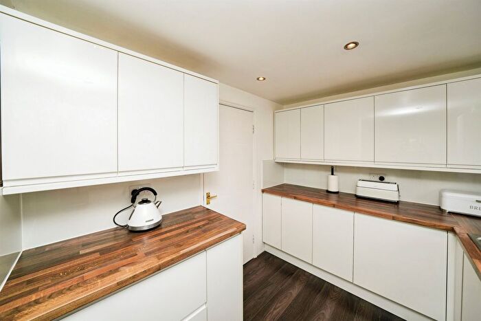 2 Bedroom Flat For Sale In Dunlins Court, Wallasey, CH45