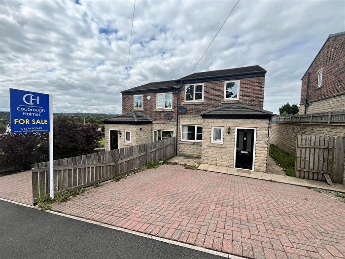 3 Bedroom Semi-Detached House For Sale In St. Marys Drive, Wyke, BD12