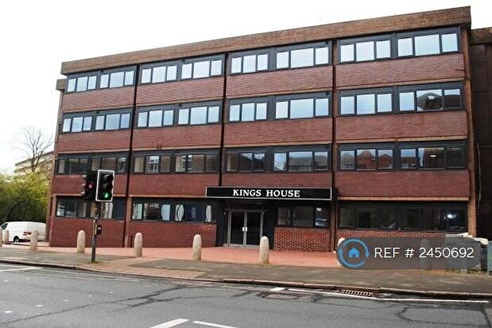 2 Bedroom Flat To Rent In Kings House, Dudley, DY2