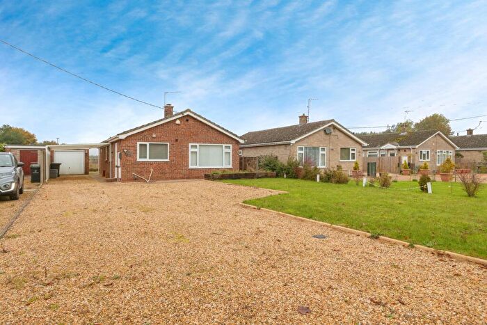 3 Bedroom Bungalow For Sale In Hills Road, Saham Hills, Thetford, Norfolk, IP25