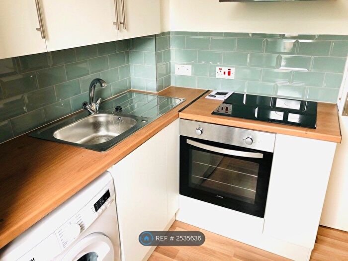 1 Bedroom Flat To Rent In Northumberland Park, London, N17