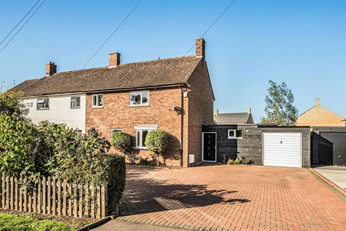 3 Bedroom Semi-Detached House For Sale In Station Road, Blunham, Bedfordshire, MK44