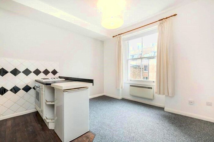 1 Bedroom Flat To Rent In Queens Gardens, Lancaster Gate, London W2