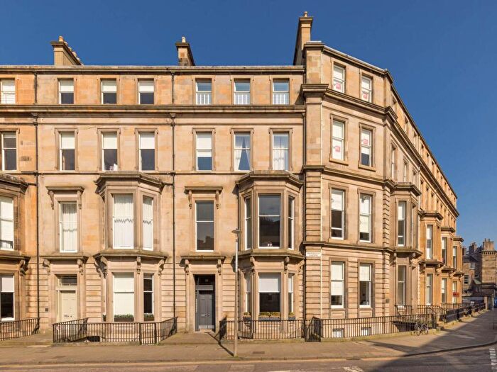 1 Bedroom Flat To Rent In Drumsheugh Gardens, West End, Edinburgh, EH3