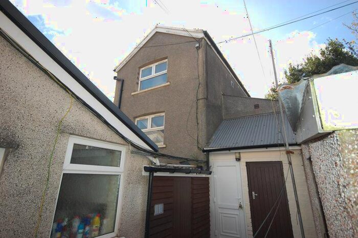 Detached House To Rent In Office And Stores To The Rear Of New Road, Skewen, Neath, SA10