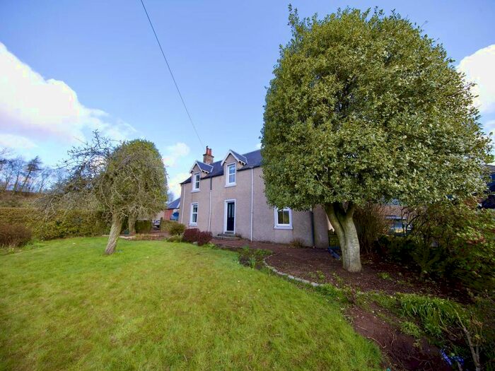 4 Bedroom Detached House To Rent In Spittalburn Farmhouse, Inverarity, Forfar, DD8