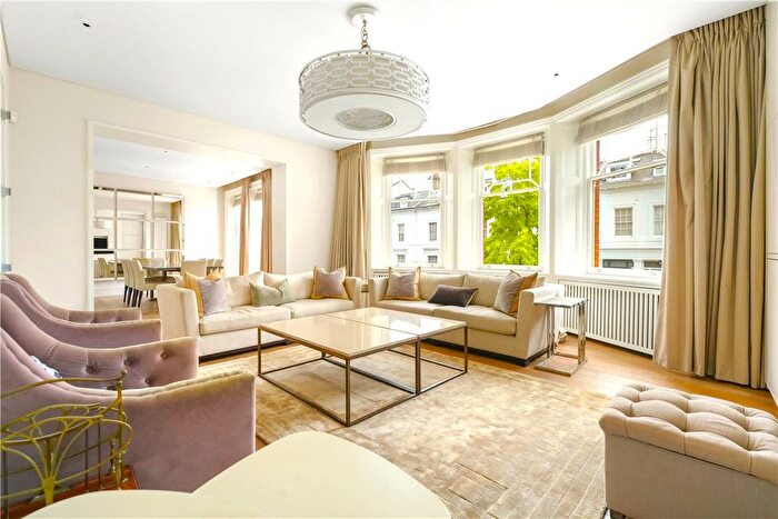 4 Bedroom Flat For Sale In Wynnstay Gardens, Kensington, London, W8