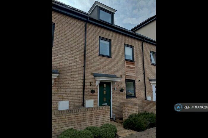 3 Bedroom Terraced House To Rent In Unwin Square, Cambridge, CB4