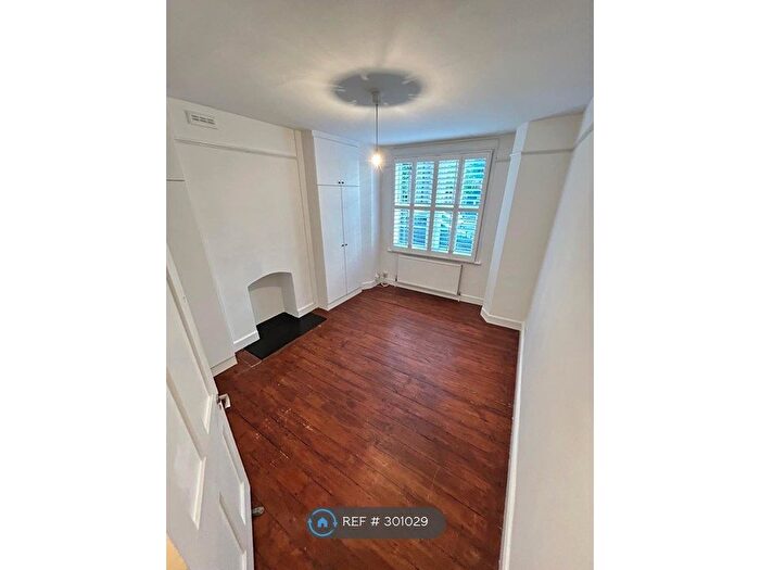 2 Bedroom Flat To Rent In Haberdasher Street, London, N1