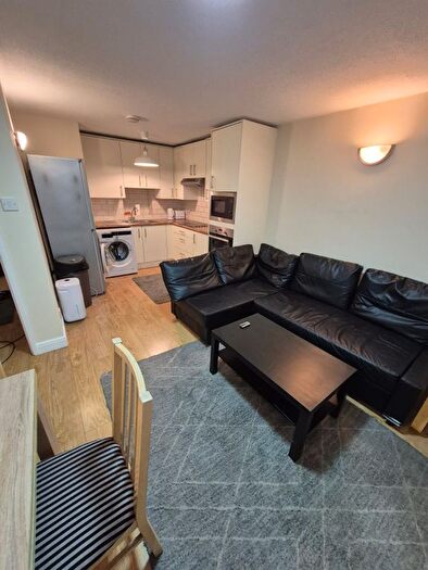1 Bedroom Flat To Rent In Shepiston Lane, Hayes, UB3