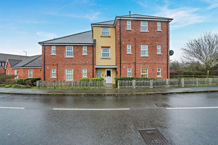 1 Bedroom Apartment For Sale In Clivedon Way, Aylesbury, HP19