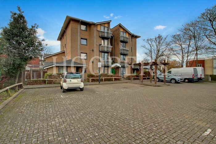 1 Bedroom Flat To Rent In Forbes Close, London, NW2