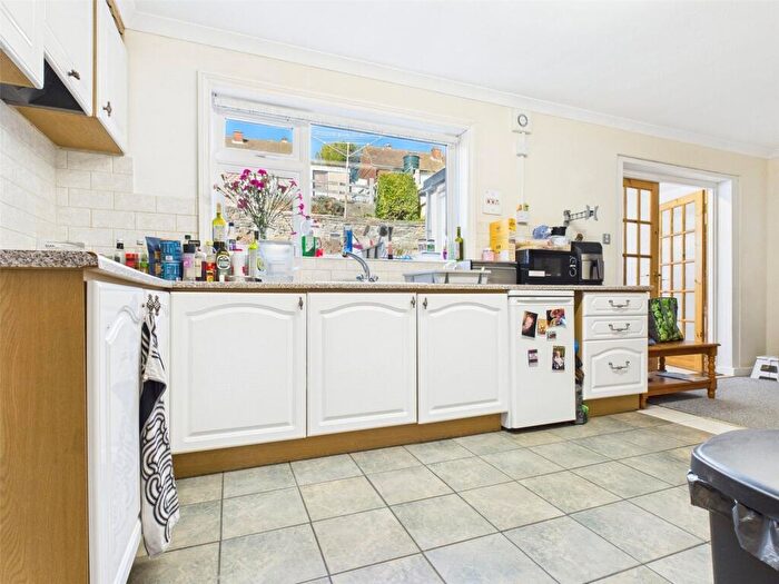 4 Bedroom Semi Detached House To Rent In Isfield Road, Brighton, BN1